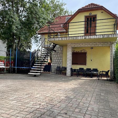 Edu Apartman Hajdúszoboszló Eksteriør billede